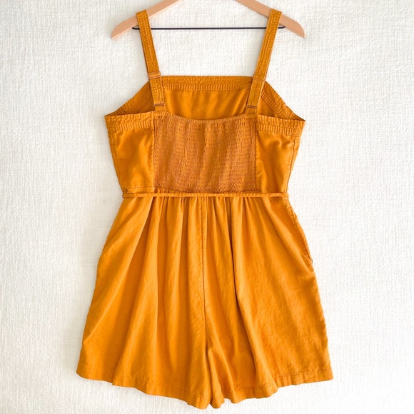 Old Navy linen blend romper. - Picture 7 of 11